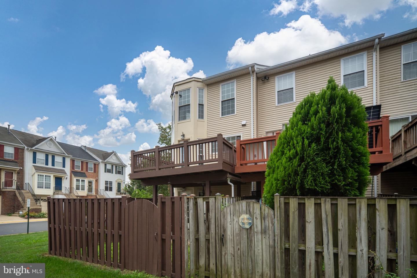 8548 TOWNE MANOR CT, ALEXANDRIA, Virginia 22309, 2 Bedrooms Bedrooms, ,2 BathroomsBathrooms,Residential,For sale,8548 TOWNE MANOR CT,VAFX2270326 MLS # VAFX2270326