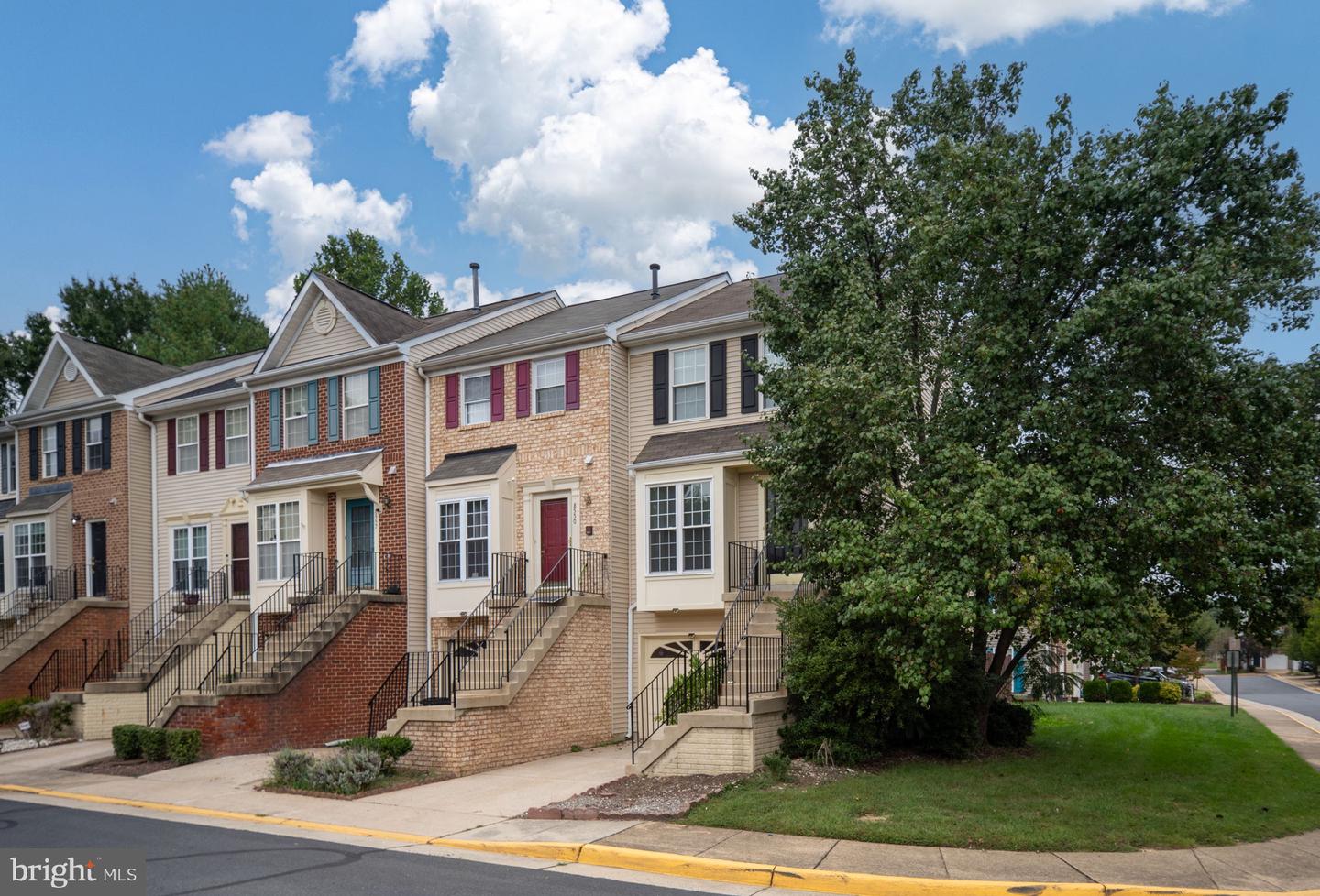 8548 TOWNE MANOR CT, ALEXANDRIA, Virginia 22309, 2 Bedrooms Bedrooms, ,2 BathroomsBathrooms,Residential,For sale,8548 TOWNE MANOR CT,VAFX2270326 MLS # VAFX2270326
