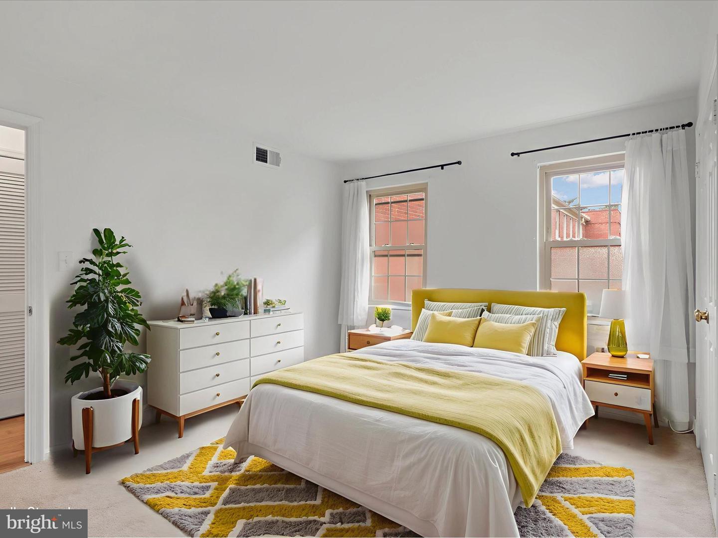 529 BASHFORD LN #1, ALEXANDRIA, Virginia 22314, 1 Bedroom Bedrooms, ,1 BathroomBathrooms,Residential,For sale,529 BASHFORD LN #1,VAAX2050438 MLS # VAAX2050438