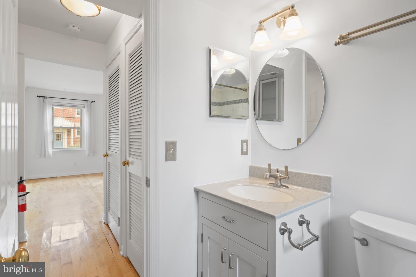 529 BASHFORD LN #1, ALEXANDRIA, Virginia 22314, 1 Bedroom Bedrooms, ,1 BathroomBathrooms,Residential,For sale,529 BASHFORD LN #1,VAAX2050438 MLS # VAAX2050438