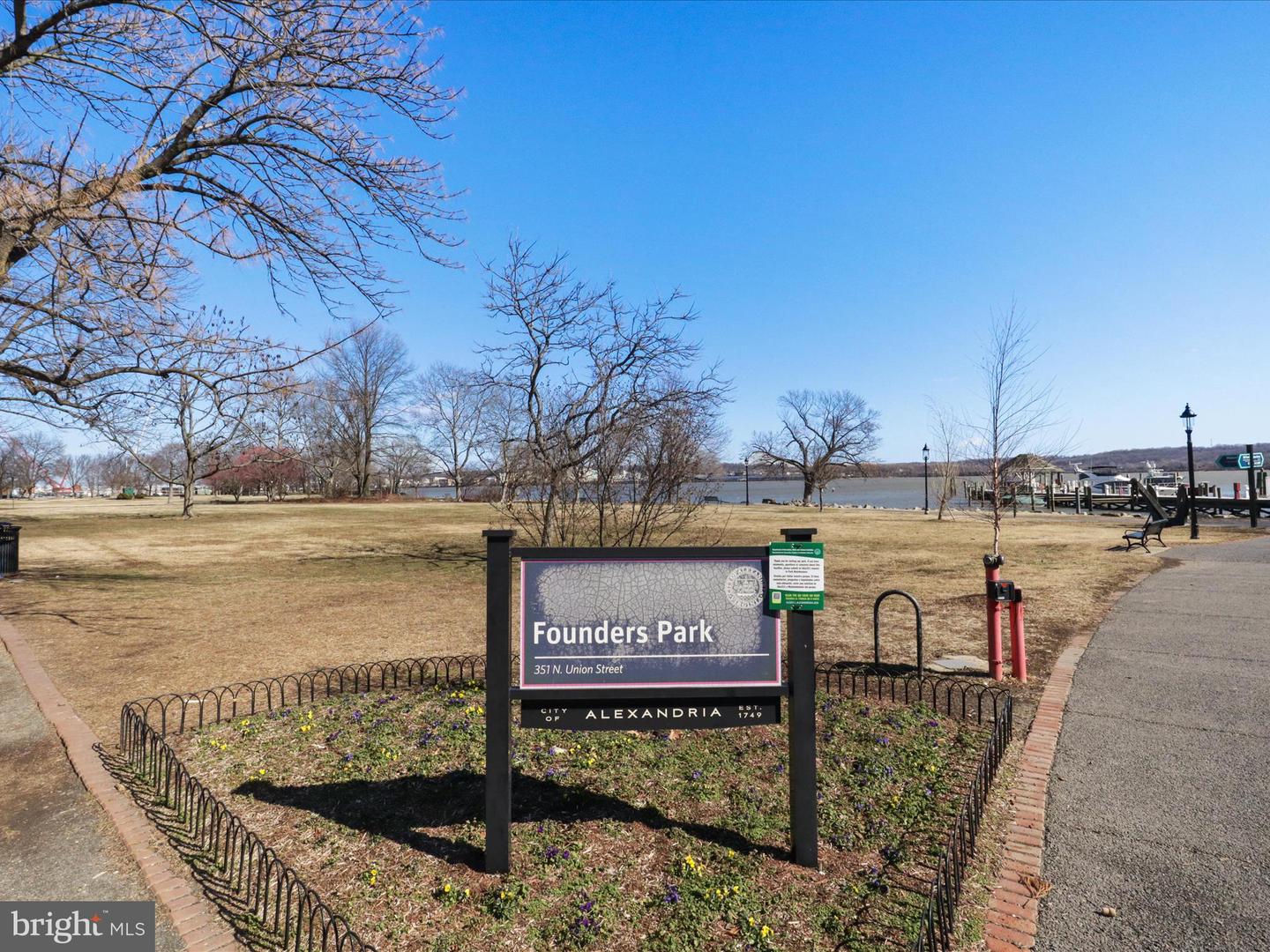 529 BASHFORD LN #1, ALEXANDRIA, Virginia 22314, 1 Bedroom Bedrooms, ,1 BathroomBathrooms,Residential,For sale,529 BASHFORD LN #1,VAAX2050438 MLS # VAAX2050438