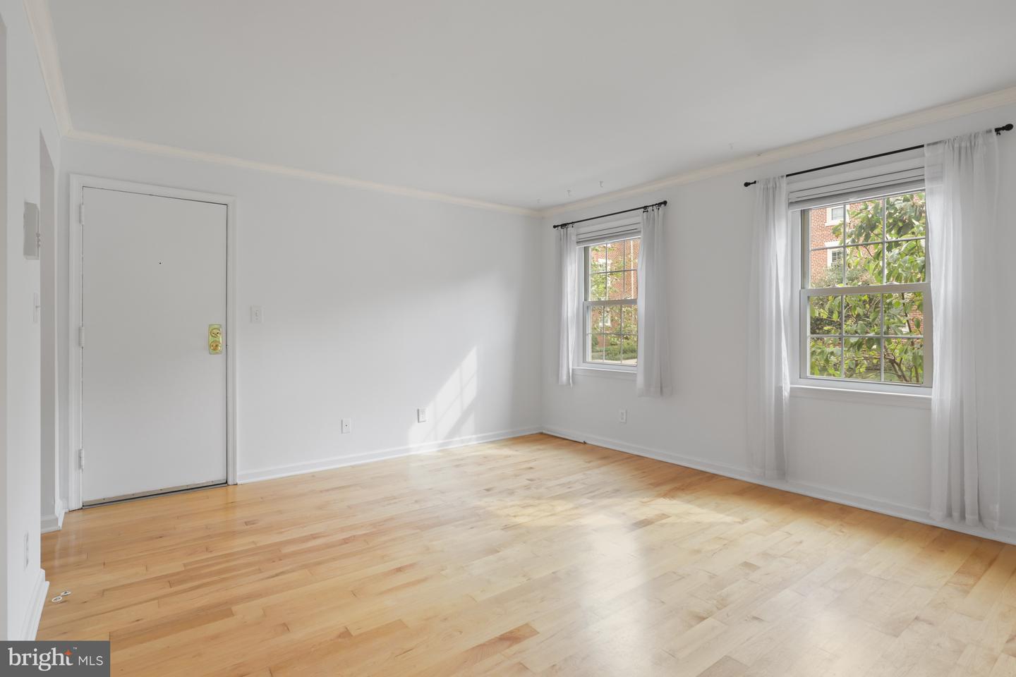 529 BASHFORD LN #1, ALEXANDRIA, Virginia 22314, 1 Bedroom Bedrooms, ,1 BathroomBathrooms,Residential,For sale,529 BASHFORD LN #1,VAAX2050438 MLS # VAAX2050438