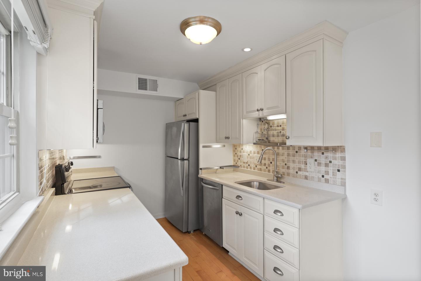 529 BASHFORD LN #1, ALEXANDRIA, Virginia 22314, 1 Bedroom Bedrooms, ,1 BathroomBathrooms,Residential,For sale,529 BASHFORD LN #1,VAAX2050438 MLS # VAAX2050438
