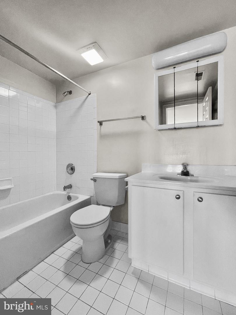 2607 DOUGLASS RD SE #402, WASHINGTON, District Of Columbia 20020, 2 Bedrooms Bedrooms, ,2 BathroomsBathrooms,Residential,For sale,2607 DOUGLASS RD SE #402,DCDC2225126 MLS # DCDC2225126