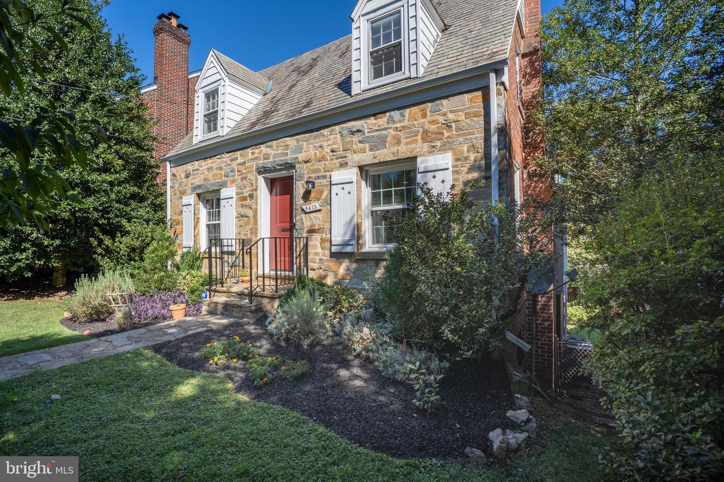 5413 31ST ST NW, WASHINGTON, District Of Columbia 20015, 4 Bedrooms Bedrooms, ,2 BathroomsBathrooms,Residential,For sale,5413 31ST ST NW,DCDC2225154 MLS # DCDC2225154