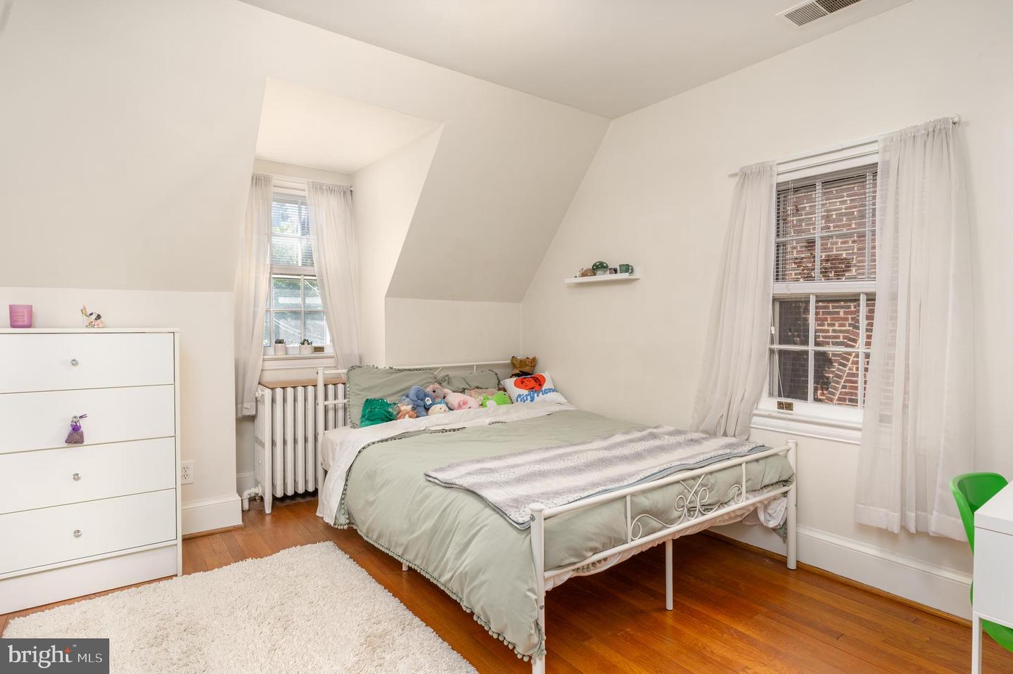 5413 31ST ST NW, WASHINGTON, District Of Columbia 20015, 4 Bedrooms Bedrooms, ,2 BathroomsBathrooms,Residential,For sale,5413 31ST ST NW,DCDC2225154 MLS # DCDC2225154
