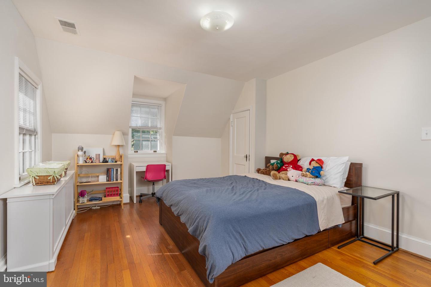 5413 31ST ST NW, WASHINGTON, District Of Columbia 20015, 4 Bedrooms Bedrooms, ,2 BathroomsBathrooms,Residential,For sale,5413 31ST ST NW,DCDC2225154 MLS # DCDC2225154