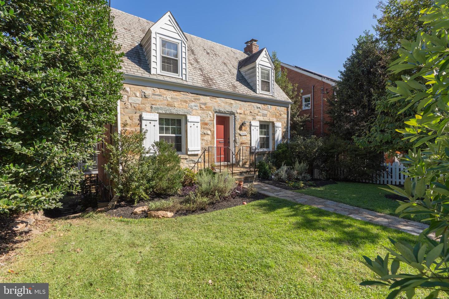 5413 31ST ST NW, WASHINGTON, District Of Columbia 20015, 4 Bedrooms Bedrooms, ,2 BathroomsBathrooms,Residential,For sale,5413 31ST ST NW,DCDC2225154 MLS # DCDC2225154