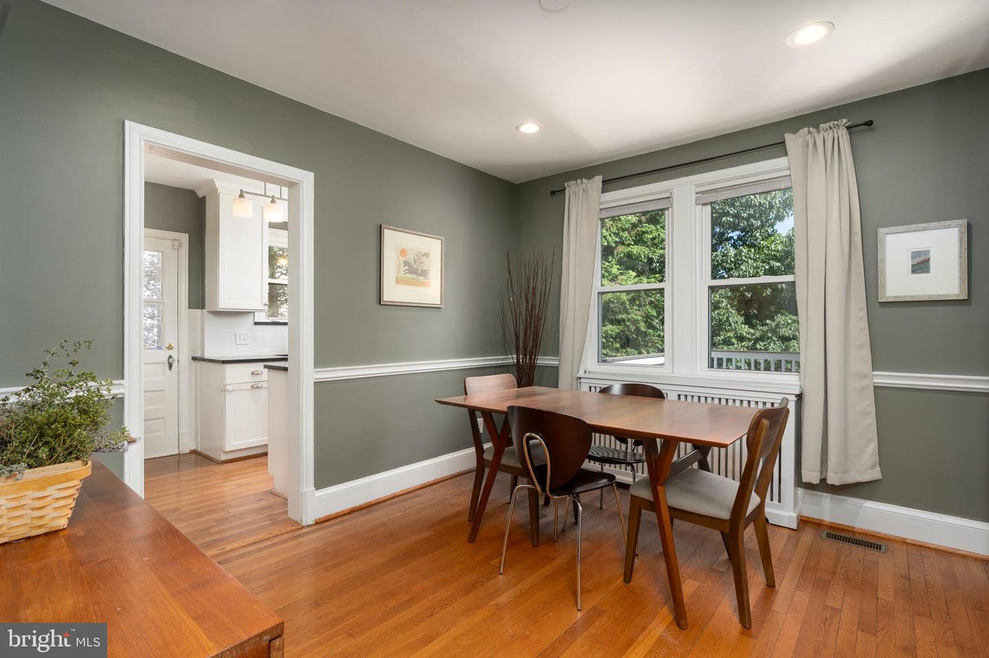 5413 31ST ST NW, WASHINGTON, District Of Columbia 20015, 4 Bedrooms Bedrooms, ,2 BathroomsBathrooms,Residential,For sale,5413 31ST ST NW,DCDC2225154 MLS # DCDC2225154