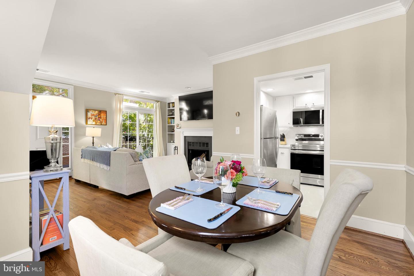 1055 N STAFFORD ST, ARLINGTON, Virginia 22201, 3 Bedrooms Bedrooms, ,2 BathroomsBathrooms,Residential,For sale,1055 N STAFFORD ST,VAAR2064420 MLS # VAAR2064420