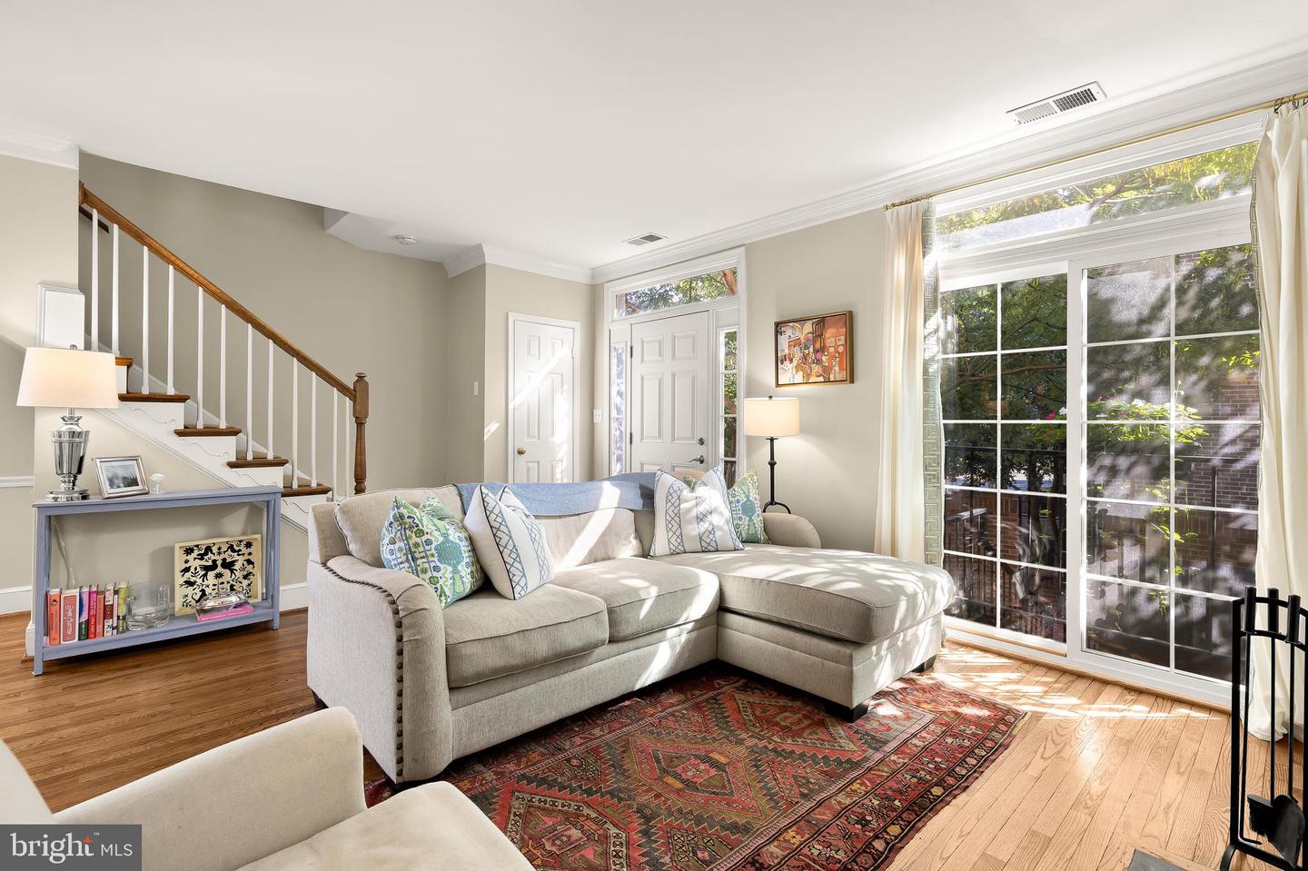1055 N STAFFORD ST, ARLINGTON, Virginia 22201, 3 Bedrooms Bedrooms, ,2 BathroomsBathrooms,Residential,For sale,1055 N STAFFORD ST,VAAR2064420 MLS # VAAR2064420