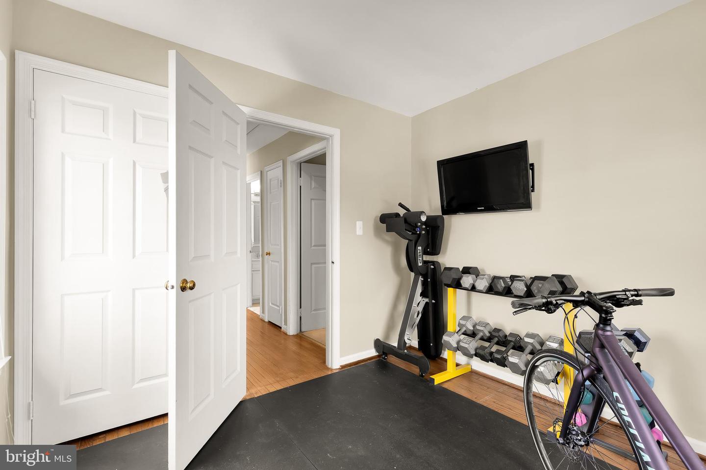 1055 N STAFFORD ST, ARLINGTON, Virginia 22201, 3 Bedrooms Bedrooms, ,2 BathroomsBathrooms,Residential,For sale,1055 N STAFFORD ST,VAAR2064420 MLS # VAAR2064420