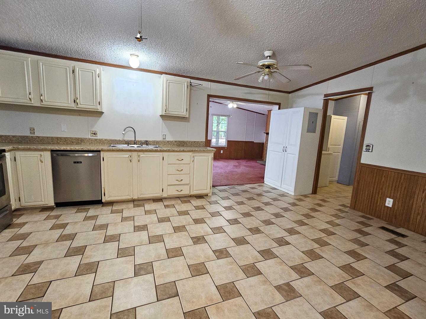 7962 FIVE FORKS RD, PAMPLIN, Virginia 23958, 3 Bedrooms Bedrooms, 8 Rooms Rooms,2 BathroomsBathrooms,Residential,For sale,7962 FIVE FORKS RD,VAPE2000108 MLS # VAPE2000108