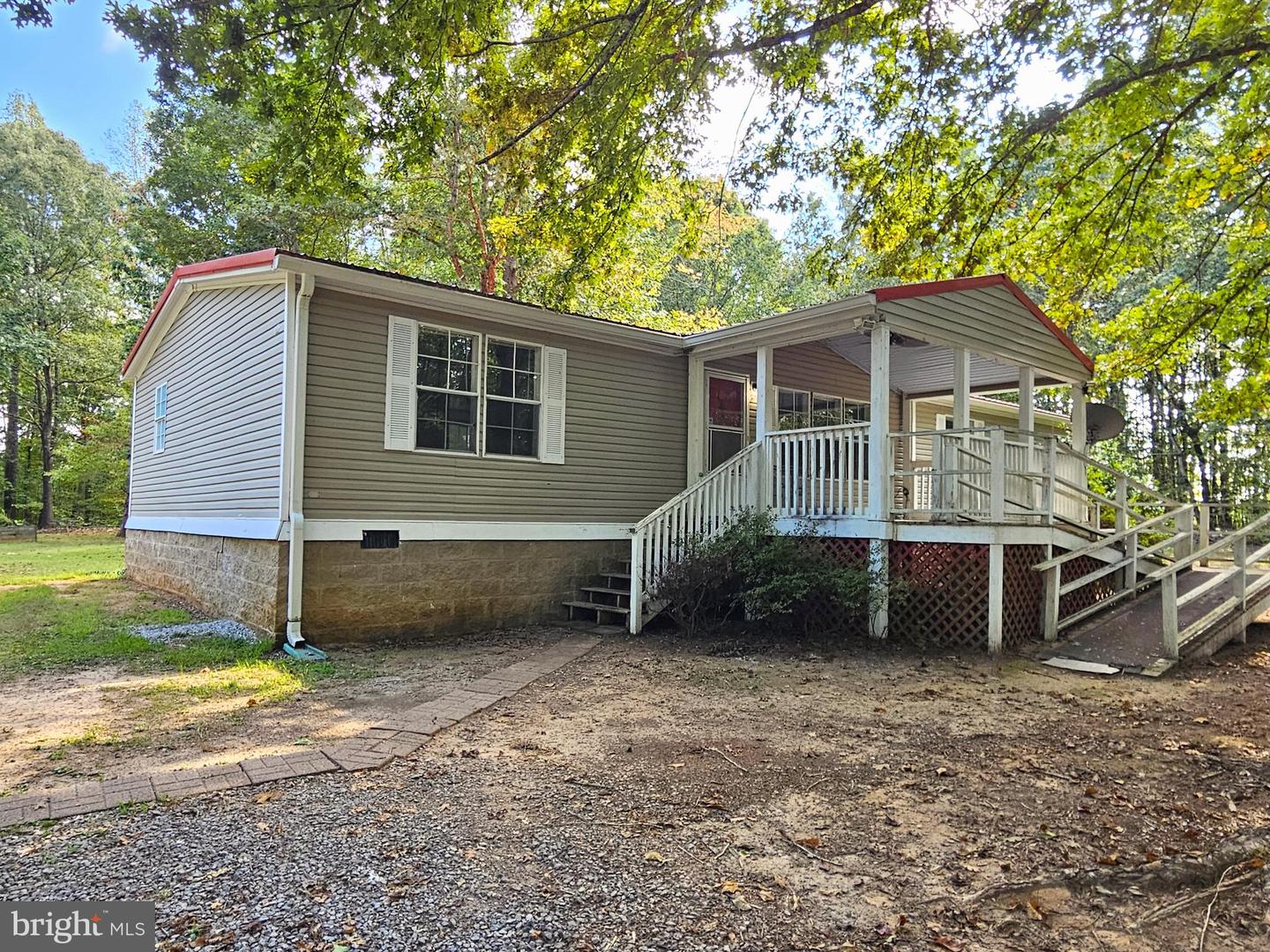 7962 FIVE FORKS RD, PAMPLIN, Virginia 23958, 3 Bedrooms Bedrooms, 8 Rooms Rooms,2 BathroomsBathrooms,Residential,For sale,7962 FIVE FORKS RD,VAPE2000108 MLS # VAPE2000108