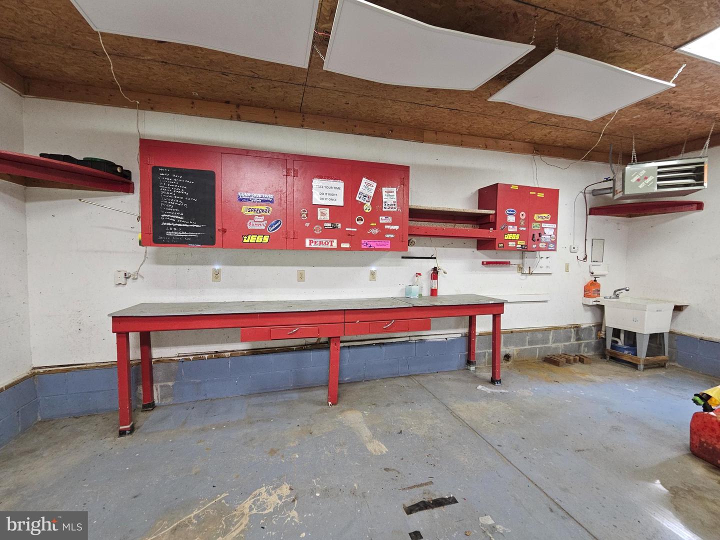 7962 FIVE FORKS RD, PAMPLIN, Virginia 23958, 3 Bedrooms Bedrooms, 8 Rooms Rooms,2 BathroomsBathrooms,Residential,For sale,7962 FIVE FORKS RD,VAPE2000108 MLS # VAPE2000108