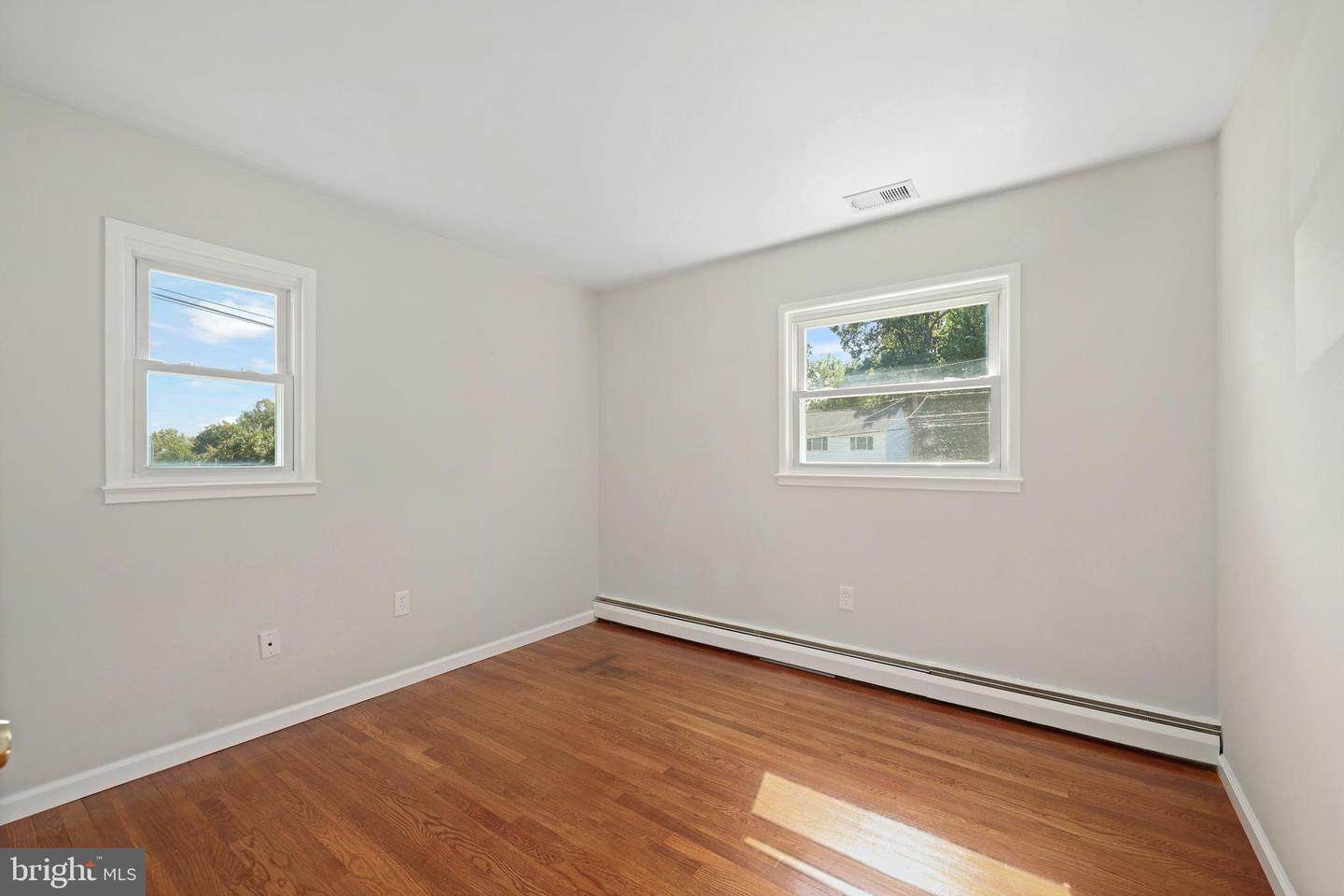 1508 FLORIDA AVE, WOODBRIDGE, Virginia 22191, 4 Bedrooms Bedrooms, ,2 BathroomsBathrooms,Residential,For sale,1508 FLORIDA AVE,VAPW2105312 MLS # VAPW2105312