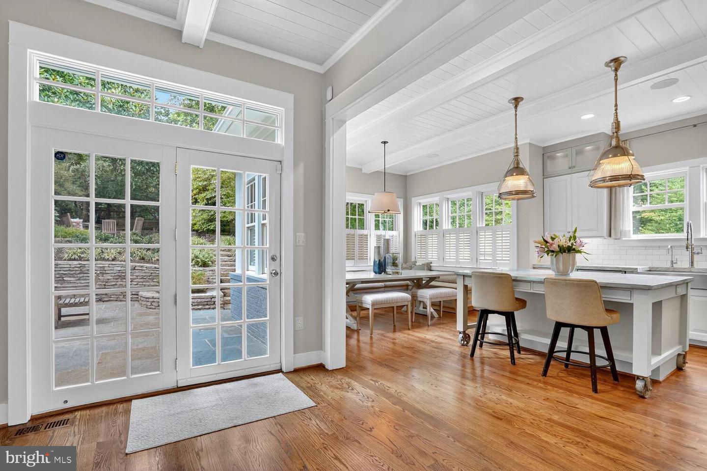 3708 N VERMONT ST N, ARLINGTON, Virginia 22207, 6 Bedrooms Bedrooms, 24 Rooms Rooms,5 BathroomsBathrooms,Residential,For sale,3708 N VERMONT ST N,VAAR2064462 MLS # VAAR2064462
