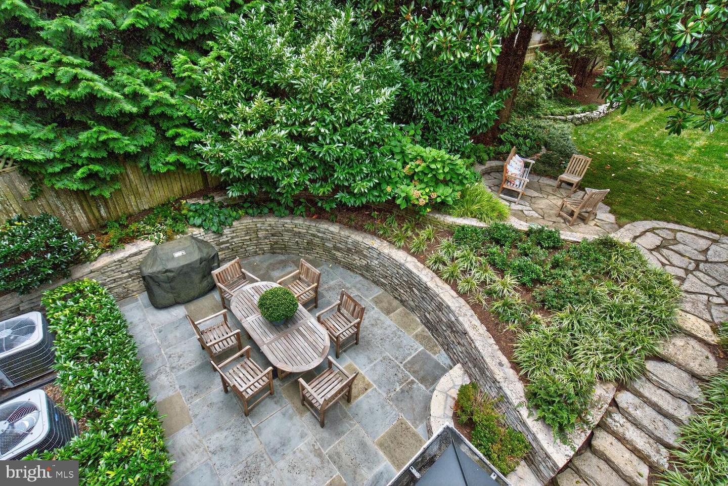 3708 N VERMONT ST N, ARLINGTON, Virginia 22207, 6 Bedrooms Bedrooms, 24 Rooms Rooms,5 BathroomsBathrooms,Residential,For sale,3708 N VERMONT ST N,VAAR2064462 MLS # VAAR2064462