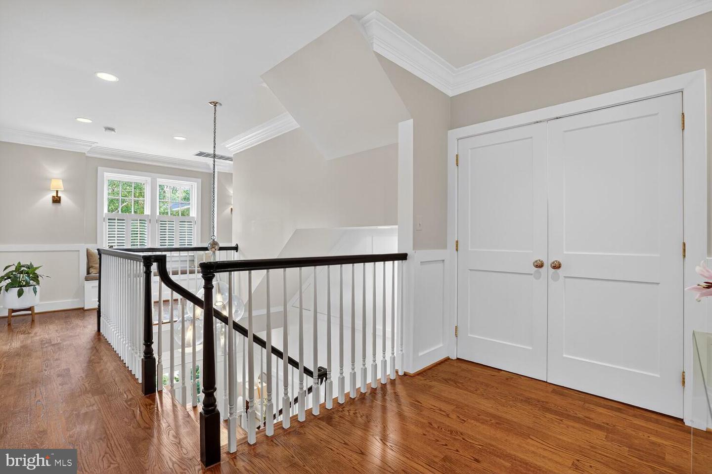 3708 N VERMONT ST N, ARLINGTON, Virginia 22207, 6 Bedrooms Bedrooms, 24 Rooms Rooms,5 BathroomsBathrooms,Residential,For sale,3708 N VERMONT ST N,VAAR2064462 MLS # VAAR2064462