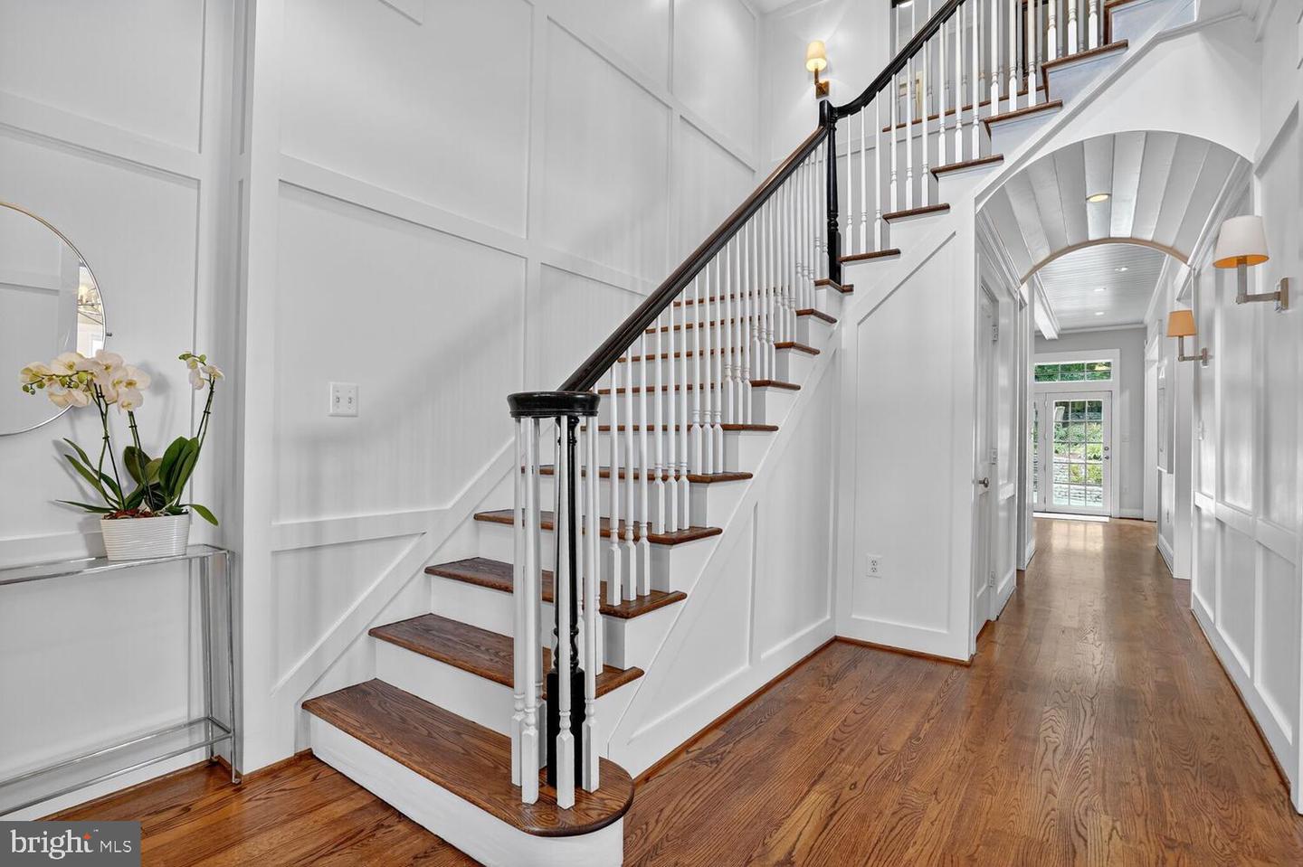 3708 N VERMONT ST N, ARLINGTON, Virginia 22207, 6 Bedrooms Bedrooms, 24 Rooms Rooms,5 BathroomsBathrooms,Residential,For sale,3708 N VERMONT ST N,VAAR2064462 MLS # VAAR2064462