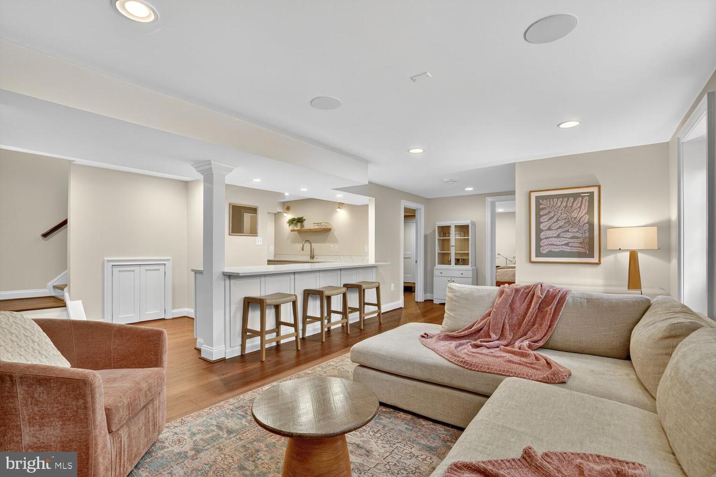 3708 N VERMONT ST N, ARLINGTON, Virginia 22207, 6 Bedrooms Bedrooms, 24 Rooms Rooms,5 BathroomsBathrooms,Residential,For sale,3708 N VERMONT ST N,VAAR2064462 MLS # VAAR2064462