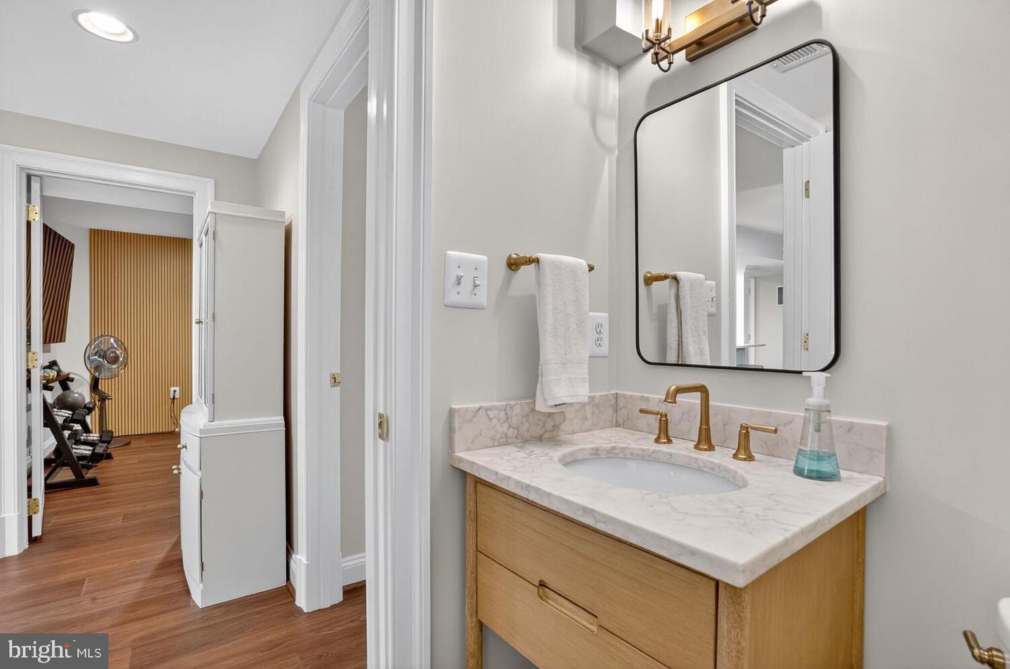 3708 N VERMONT ST N, ARLINGTON, Virginia 22207, 6 Bedrooms Bedrooms, 24 Rooms Rooms,5 BathroomsBathrooms,Residential,For sale,3708 N VERMONT ST N,VAAR2064462 MLS # VAAR2064462