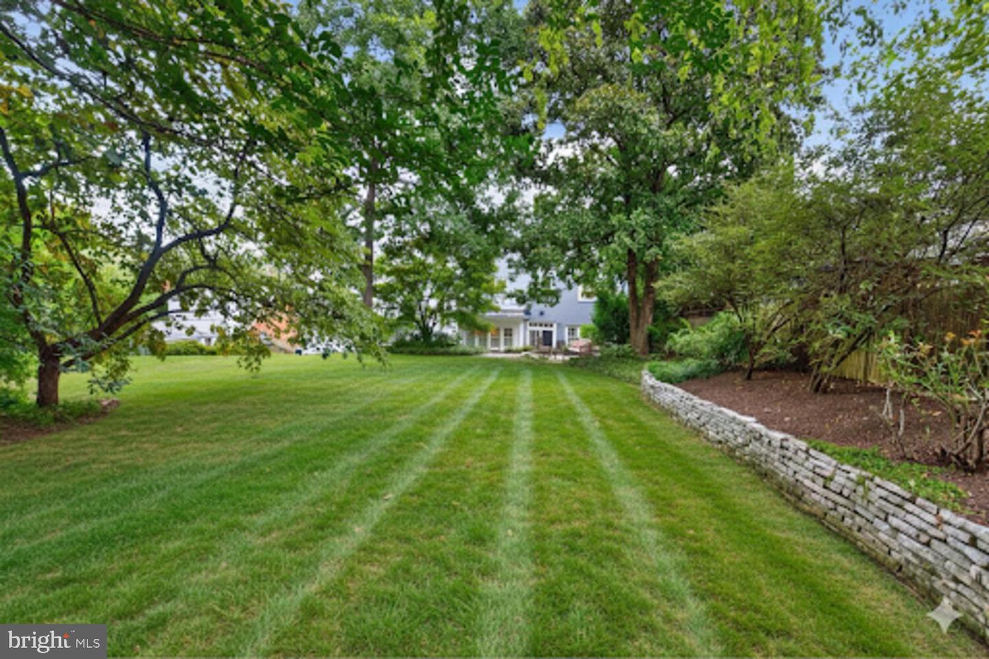 3708 N VERMONT ST N, ARLINGTON, Virginia 22207, 6 Bedrooms Bedrooms, 24 Rooms Rooms,5 BathroomsBathrooms,Residential,For sale,3708 N VERMONT ST N,VAAR2064462 MLS # VAAR2064462