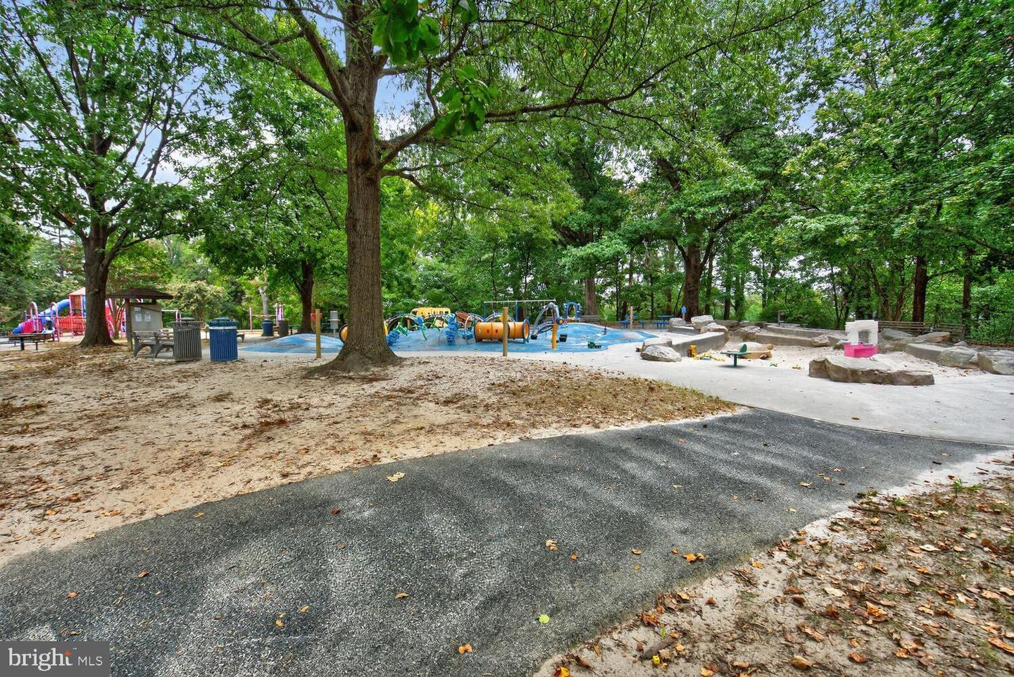 3708 N VERMONT ST N, ARLINGTON, Virginia 22207, 6 Bedrooms Bedrooms, 24 Rooms Rooms,5 BathroomsBathrooms,Residential,For sale,3708 N VERMONT ST N,VAAR2064462 MLS # VAAR2064462