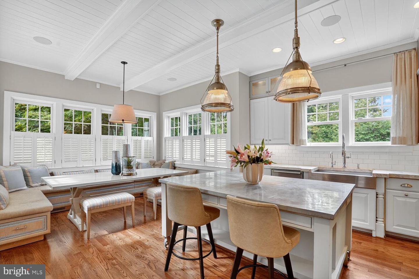 3708 N VERMONT ST N, ARLINGTON, Virginia 22207, 6 Bedrooms Bedrooms, 24 Rooms Rooms,5 BathroomsBathrooms,Residential,For sale,3708 N VERMONT ST N,VAAR2064462 MLS # VAAR2064462