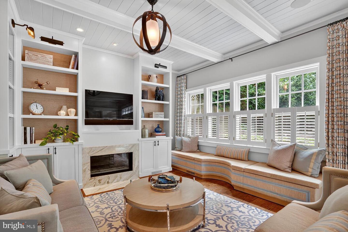 3708 N VERMONT ST N, ARLINGTON, Virginia 22207, 6 Bedrooms Bedrooms, 24 Rooms Rooms,5 BathroomsBathrooms,Residential,For sale,3708 N VERMONT ST N,VAAR2064462 MLS # VAAR2064462