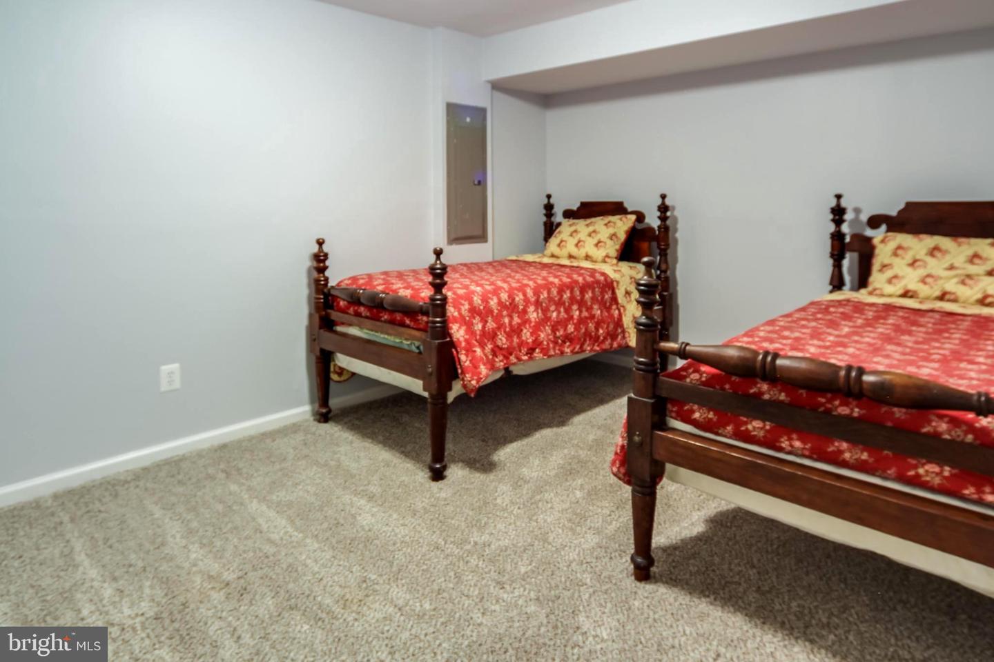 13183 RETTEW DR, MANASSAS, Virginia 20112, 4 Bedrooms Bedrooms, 20 Rooms Rooms,3 BathroomsBathrooms,Residential,For sale,13183 RETTEW DR,VAPW2105320 MLS # VAPW2105320
