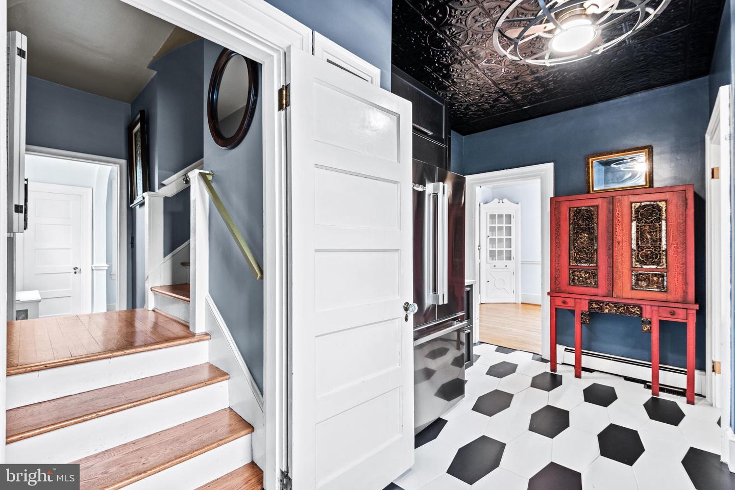 1107 KENMORE AVE, FREDERICKSBURG, Virginia 22401, 4 Bedrooms Bedrooms, 6 Rooms Rooms,1 BathroomBathrooms,Residential,For sale,1107 KENMORE AVE,VAFB2009056 MLS # VAFB2009056