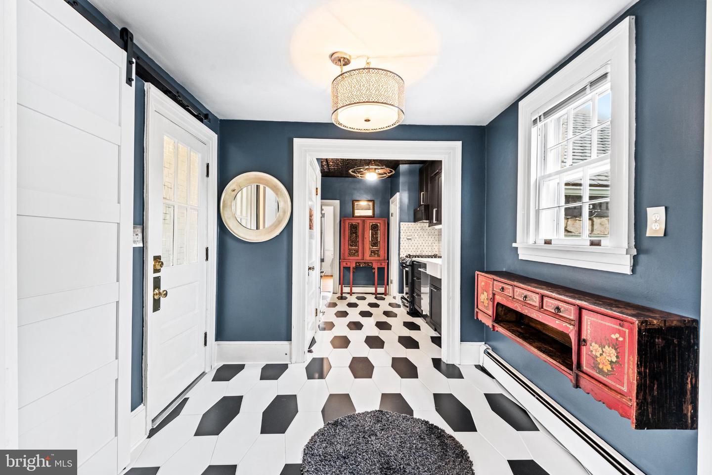 1107 KENMORE AVE, FREDERICKSBURG, Virginia 22401, 4 Bedrooms Bedrooms, 6 Rooms Rooms,1 BathroomBathrooms,Residential,For sale,1107 KENMORE AVE,VAFB2009056 MLS # VAFB2009056