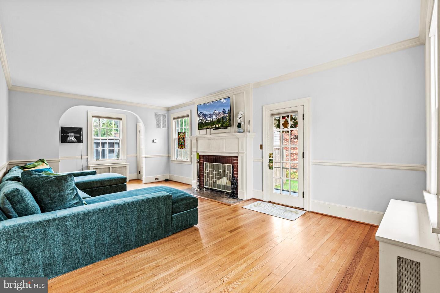 1107 KENMORE AVE, FREDERICKSBURG, Virginia 22401, 4 Bedrooms Bedrooms, 6 Rooms Rooms,1 BathroomBathrooms,Residential,For sale,1107 KENMORE AVE,VAFB2009056 MLS # VAFB2009056