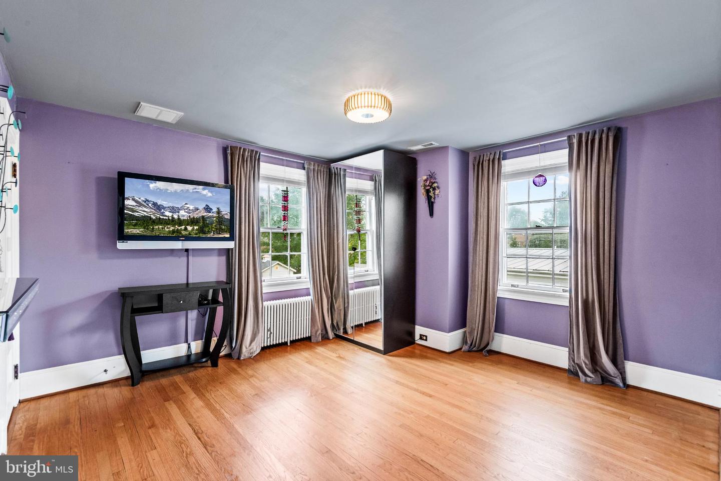 1107 KENMORE AVE, FREDERICKSBURG, Virginia 22401, 4 Bedrooms Bedrooms, 6 Rooms Rooms,1 BathroomBathrooms,Residential,For sale,1107 KENMORE AVE,VAFB2009056 MLS # VAFB2009056