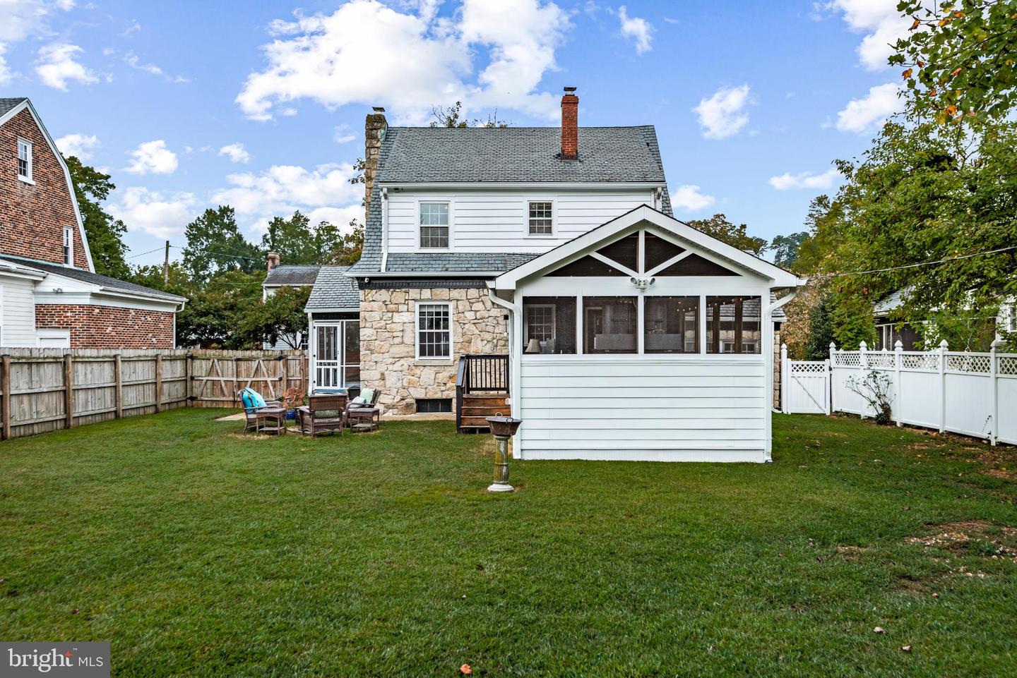 1107 KENMORE AVE, FREDERICKSBURG, Virginia 22401, 4 Bedrooms Bedrooms, 6 Rooms Rooms,1 BathroomBathrooms,Residential,For sale,1107 KENMORE AVE,VAFB2009056 MLS # VAFB2009056