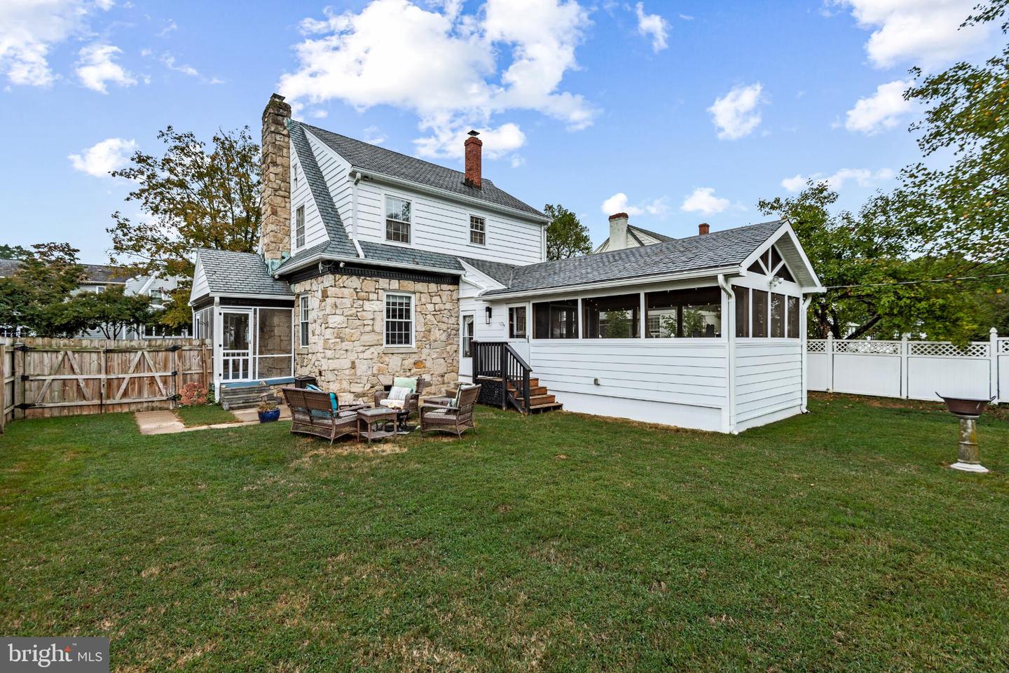 1107 KENMORE AVE, FREDERICKSBURG, Virginia 22401, 4 Bedrooms Bedrooms, 6 Rooms Rooms,1 BathroomBathrooms,Residential,For sale,1107 KENMORE AVE,VAFB2009056 MLS # VAFB2009056