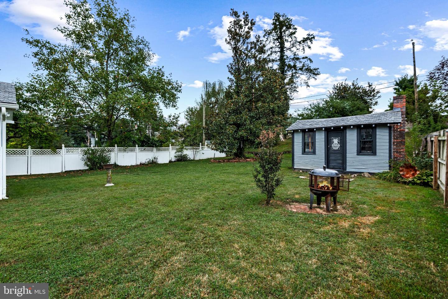 1107 KENMORE AVE, FREDERICKSBURG, Virginia 22401, 4 Bedrooms Bedrooms, 6 Rooms Rooms,1 BathroomBathrooms,Residential,For sale,1107 KENMORE AVE,VAFB2009056 MLS # VAFB2009056