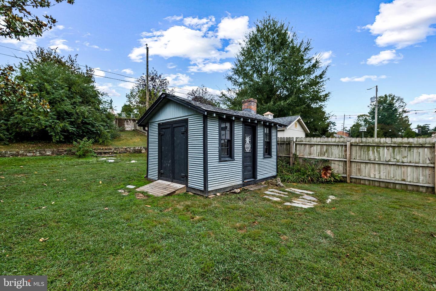 1107 KENMORE AVE, FREDERICKSBURG, Virginia 22401, 4 Bedrooms Bedrooms, 6 Rooms Rooms,1 BathroomBathrooms,Residential,For sale,1107 KENMORE AVE,VAFB2009056 MLS # VAFB2009056
