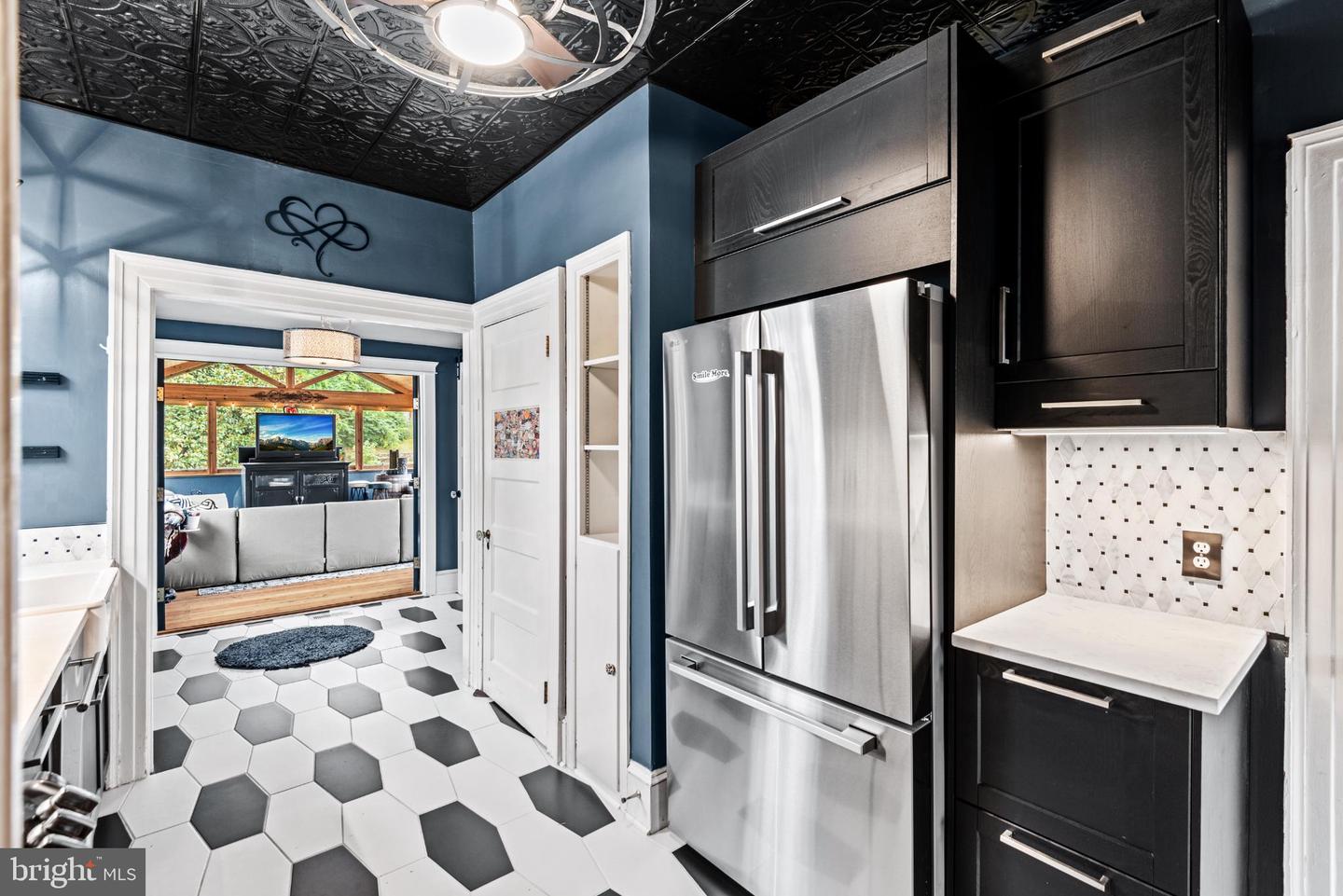 1107 KENMORE AVE, FREDERICKSBURG, Virginia 22401, 4 Bedrooms Bedrooms, 6 Rooms Rooms,1 BathroomBathrooms,Residential,For sale,1107 KENMORE AVE,VAFB2009056 MLS # VAFB2009056