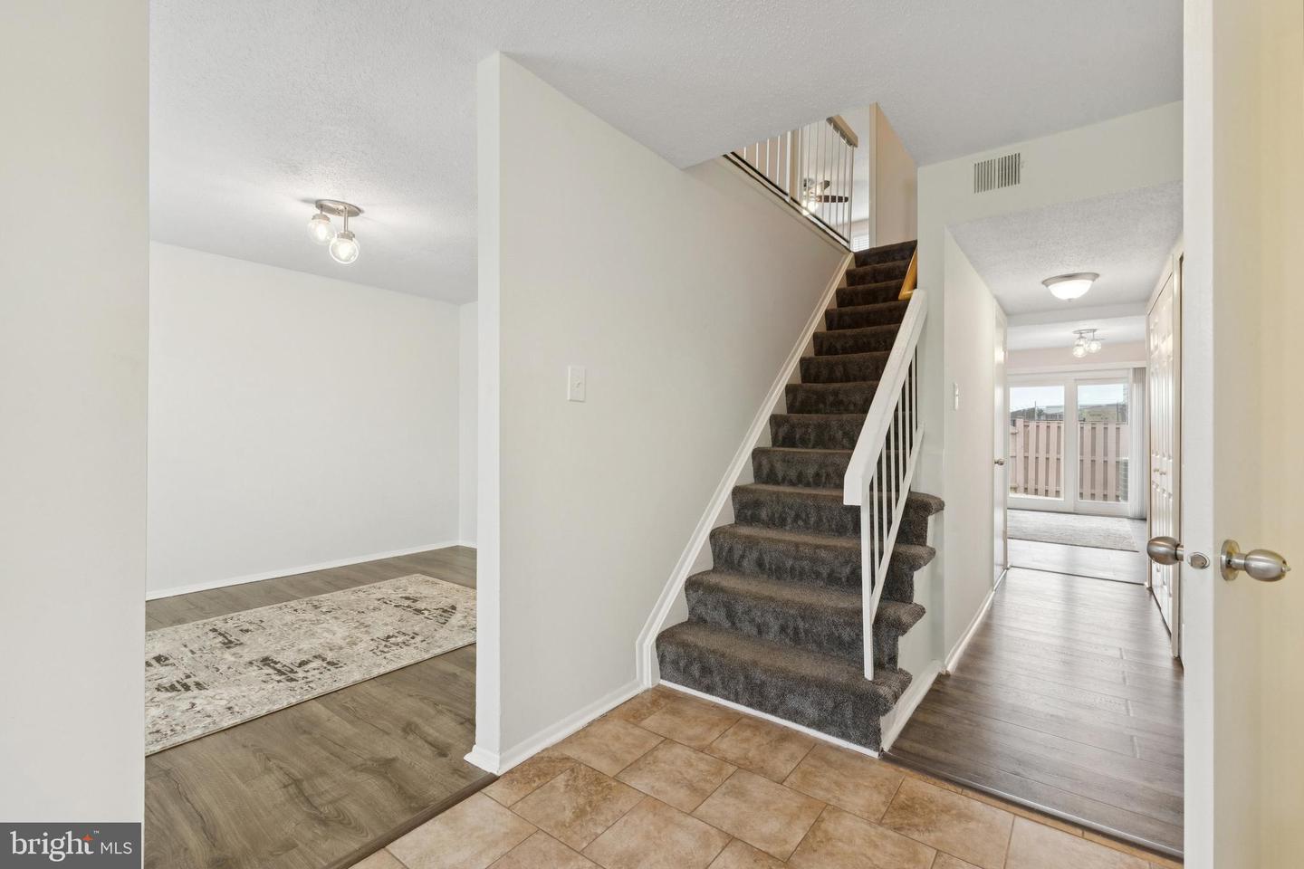32 REGIS CIR, STERLING, Virginia 20164, 3 Bedrooms Bedrooms, ,2 BathroomsBathrooms,Residential,For sale,32 REGIS CIR,VALO2108108 MLS # VALO2108108