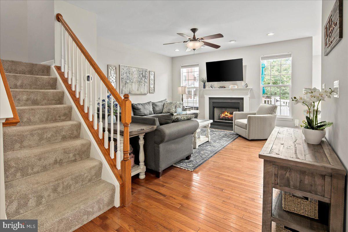 19595 ASPENDALE SQ, ASHBURN, Virginia 20147, 4 Bedrooms Bedrooms, ,2 BathroomsBathrooms,Residential,For sale,19595 ASPENDALE SQ,VALO2108116 MLS # VALO2108116
