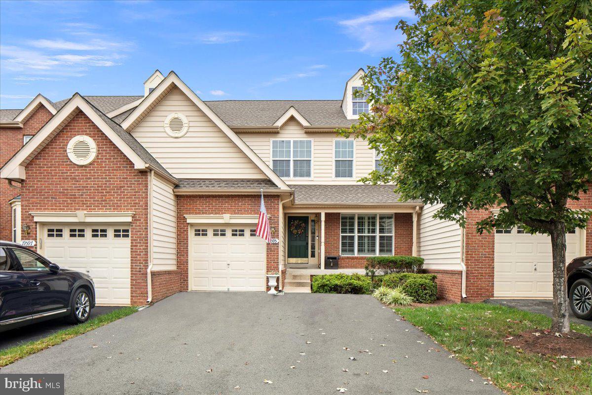 19595 ASPENDALE SQ, ASHBURN, Virginia 20147, 4 Bedrooms Bedrooms, ,2 BathroomsBathrooms,Residential,For sale,19595 ASPENDALE SQ,VALO2108116 MLS # VALO2108116