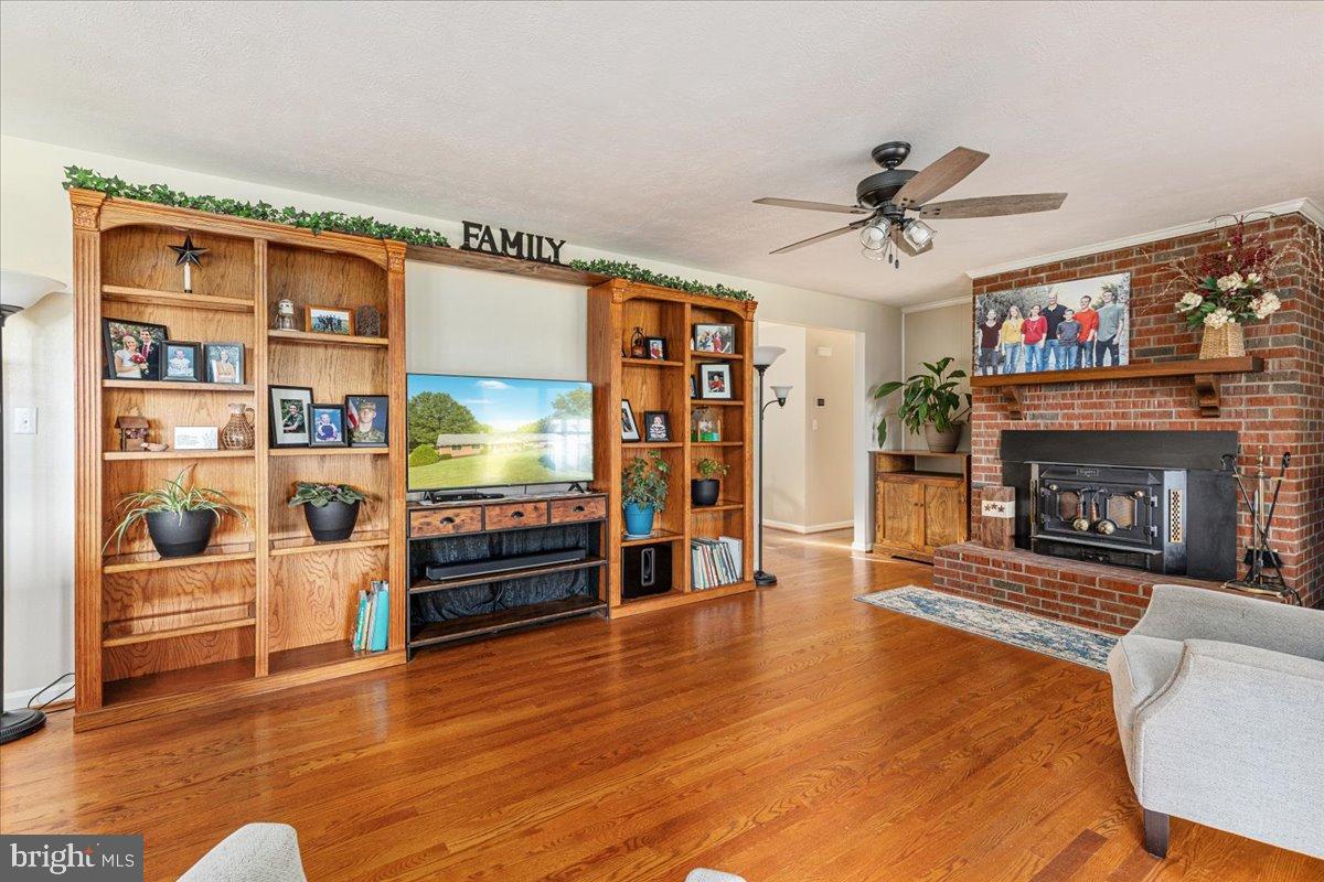 154 SKYLINE FOREST DR, FRONT ROYAL, Virginia 22630, 3 Bedrooms Bedrooms, 6 Rooms Rooms,2 BathroomsBathrooms,Residential,For sale,154 SKYLINE FOREST DR,VAWR2012464 MLS # VAWR2012464