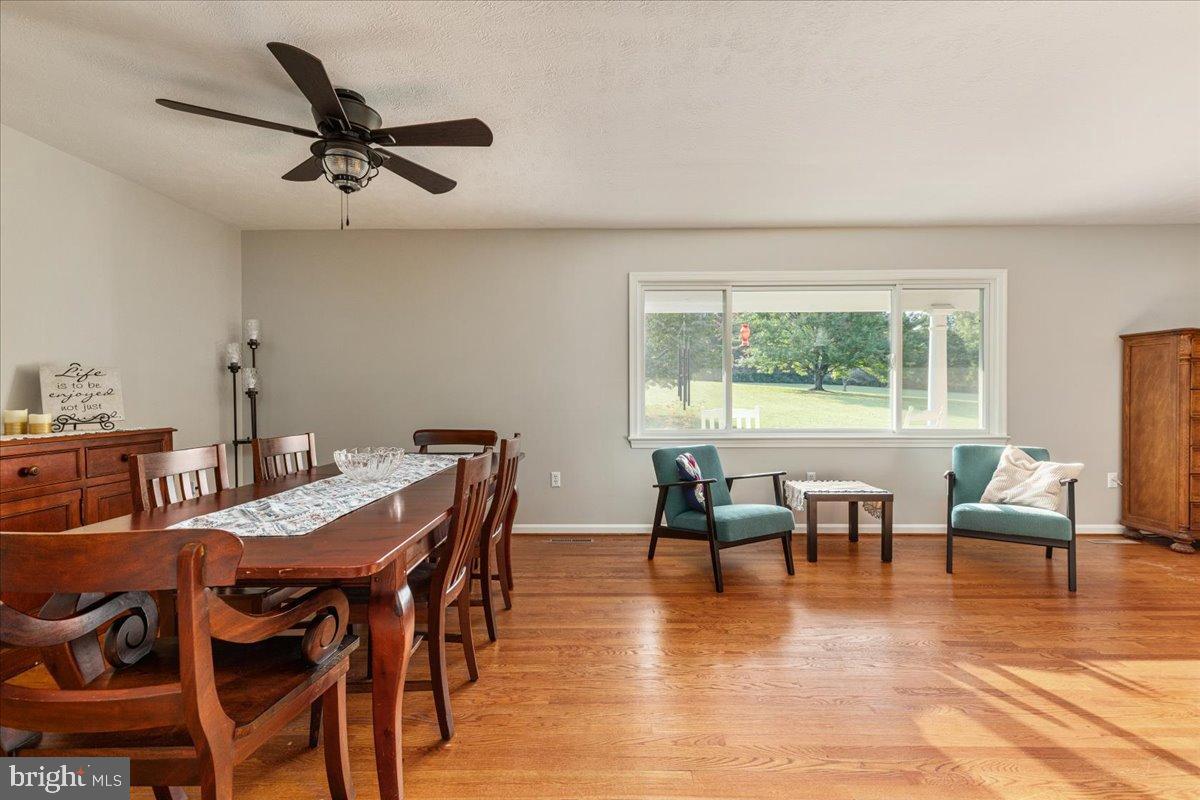 154 SKYLINE FOREST DR, FRONT ROYAL, Virginia 22630, 3 Bedrooms Bedrooms, 6 Rooms Rooms,2 BathroomsBathrooms,Residential,For sale,154 SKYLINE FOREST DR,VAWR2012464 MLS # VAWR2012464