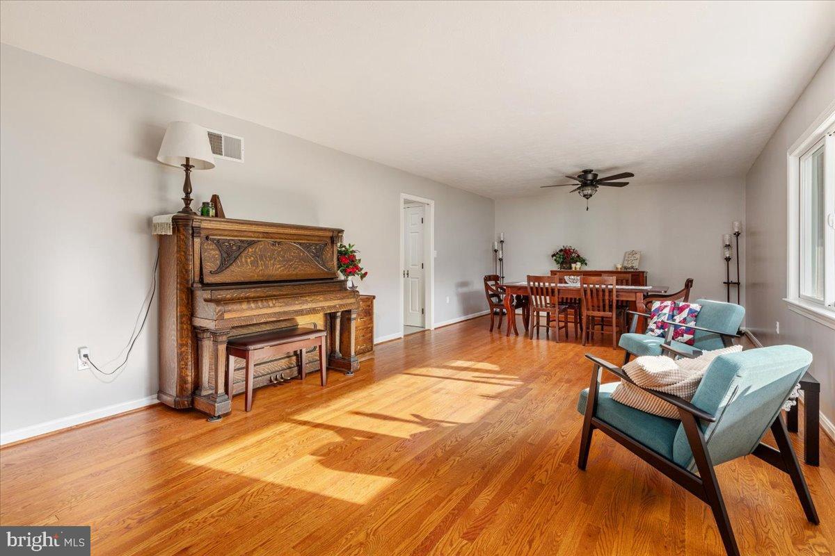 154 SKYLINE FOREST DR, FRONT ROYAL, Virginia 22630, 3 Bedrooms Bedrooms, 6 Rooms Rooms,2 BathroomsBathrooms,Residential,For sale,154 SKYLINE FOREST DR,VAWR2012464 MLS # VAWR2012464