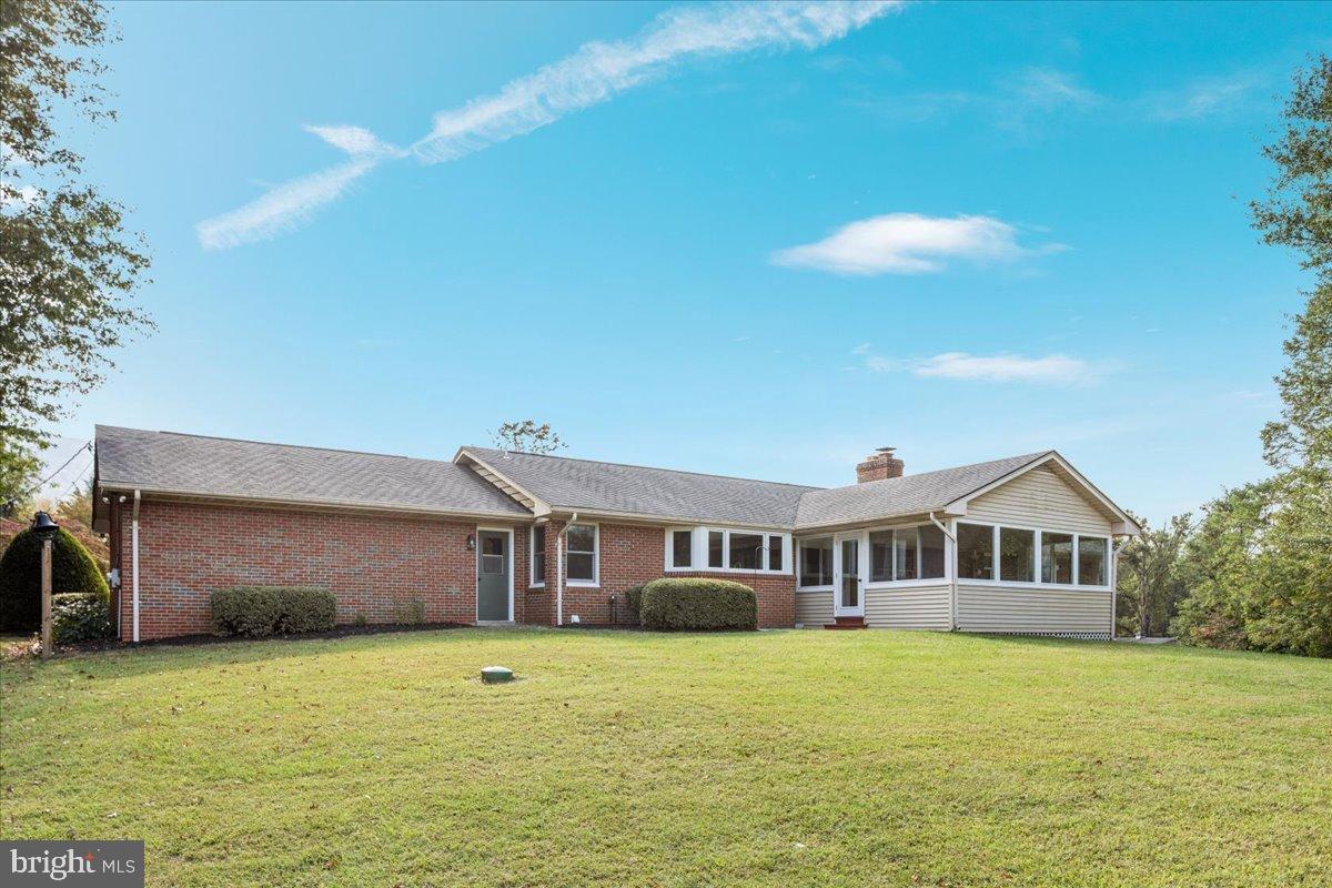 154 SKYLINE FOREST DR, FRONT ROYAL, Virginia 22630, 3 Bedrooms Bedrooms, 6 Rooms Rooms,2 BathroomsBathrooms,Residential,For sale,154 SKYLINE FOREST DR,VAWR2012464 MLS # VAWR2012464
