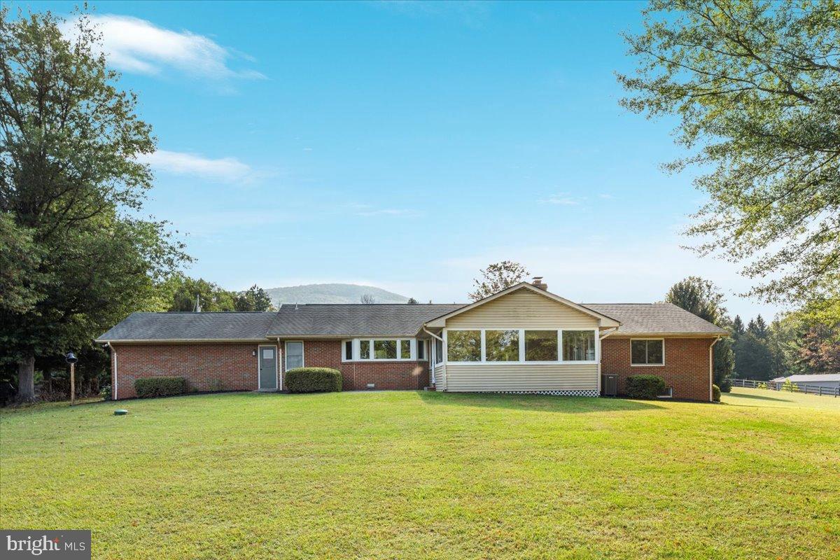 154 SKYLINE FOREST DR, FRONT ROYAL, Virginia 22630, 3 Bedrooms Bedrooms, 6 Rooms Rooms,2 BathroomsBathrooms,Residential,For sale,154 SKYLINE FOREST DR,VAWR2012464 MLS # VAWR2012464