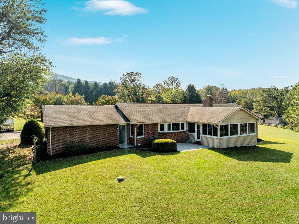 154 SKYLINE FOREST DR, FRONT ROYAL, Virginia 22630, 3 Bedrooms Bedrooms, 6 Rooms Rooms,2 BathroomsBathrooms,Residential,For sale,154 SKYLINE FOREST DR,VAWR2012464 MLS # VAWR2012464