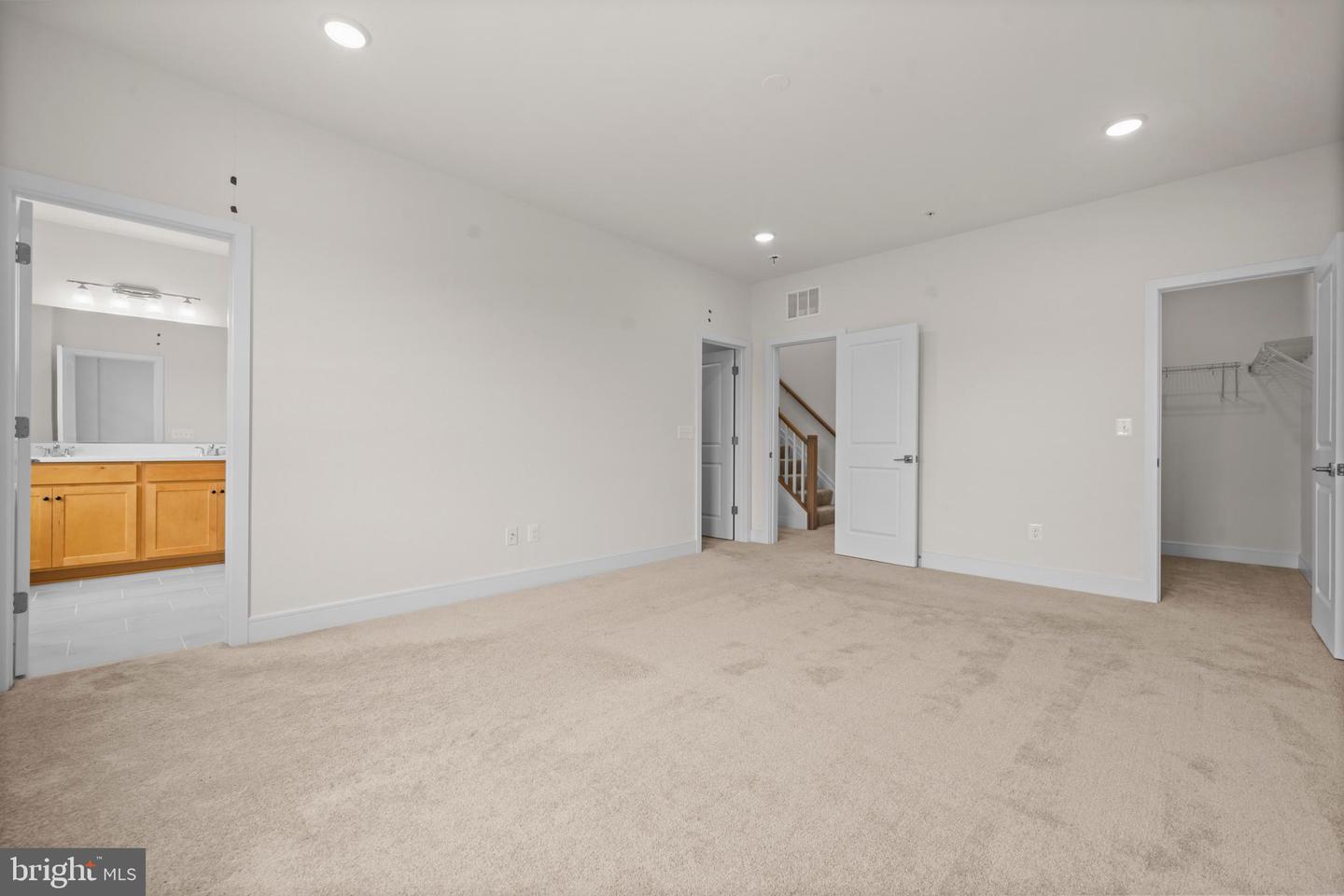 43382 FARRINGDON SQ, BROADLANDS, Virginia 20148, 3 Bedrooms Bedrooms, ,2 BathroomsBathrooms,Residential,For sale,43382 FARRINGDON SQ,VALO2108124 MLS # VALO2108124